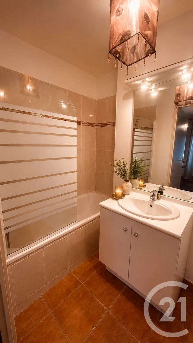 Appartement à vendre - 2 pièces - 39.7 m2 - VERNON - 27 - HAUTE-NORMANDIE - Century 21 Rive Gauche Immobilier